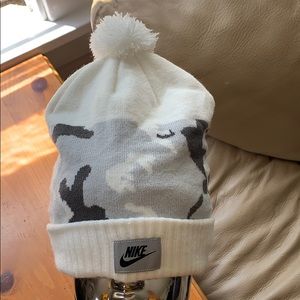 Nike Winter Hat NWOT